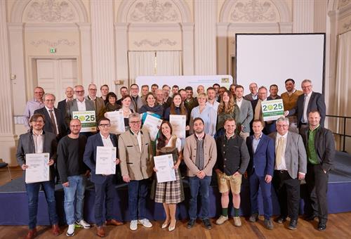 Staatsehrenpreise für vorbildliche Ausbildung