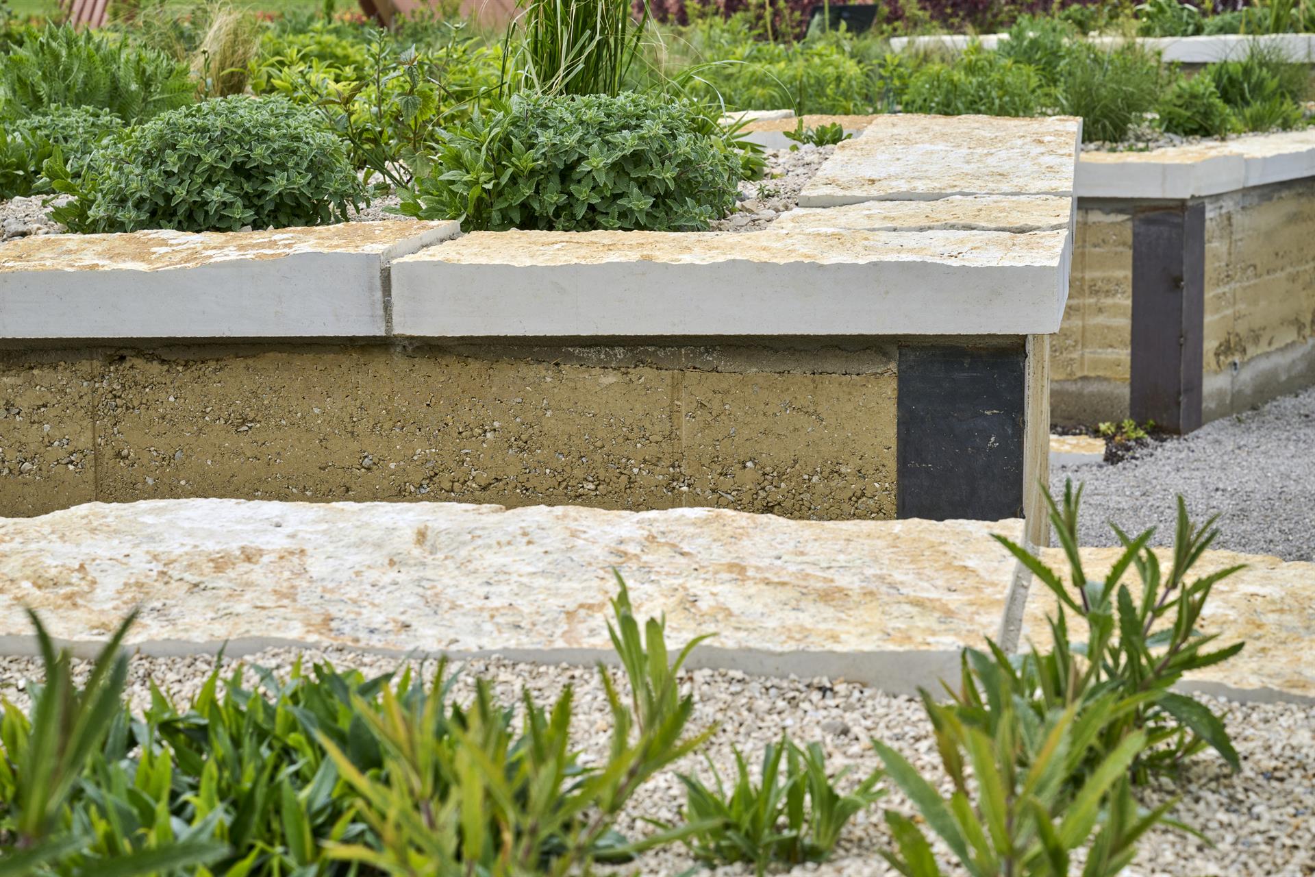 Der Garten der Zukunft entstand im Rahmen eines studentischen Wettbewerbs in Zusammenarbeit zwischen der Hochschule Weihenstephan-Triesdorf und der Firma May.